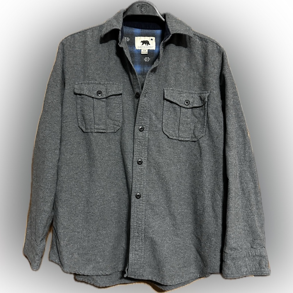 Dakota grizzly button down